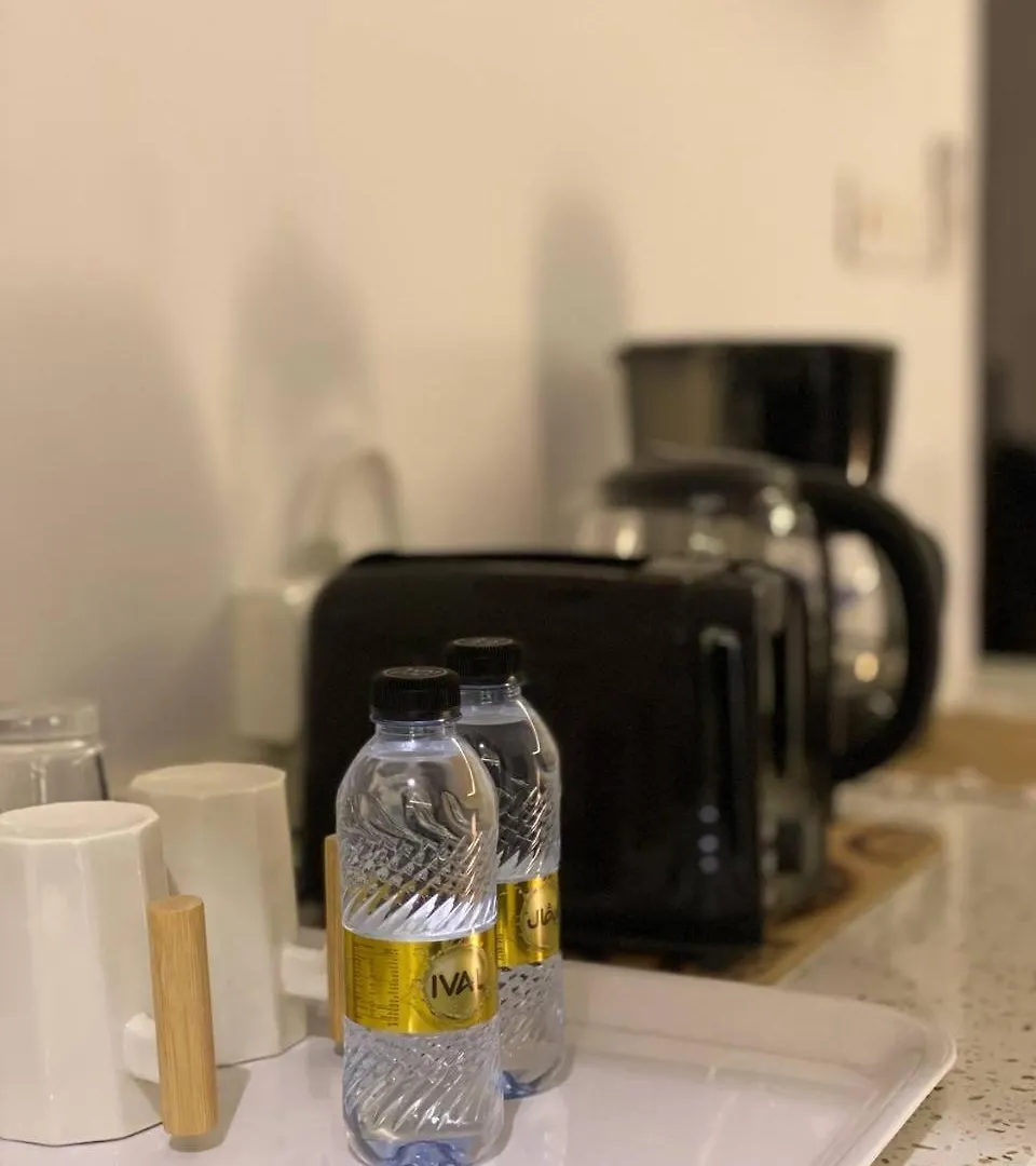 Apartament شقة غرفة وصالة بالعقيق Rijad